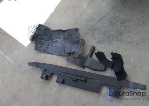 2013 Hyundai Sonata Limited z USA, uszkodzony, nr VIN 5NPEC4AC1DH630292